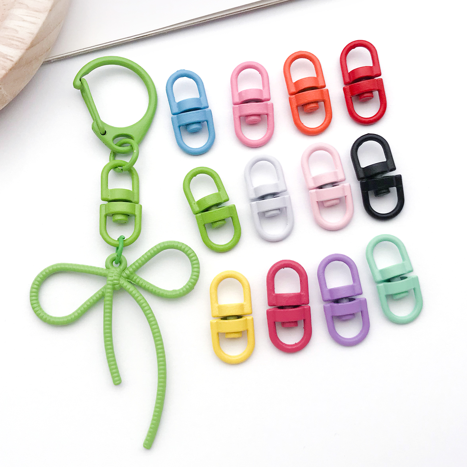 20pcs Metal Rotate Buckle Key  - Jewelry Making Hoops avis et prix