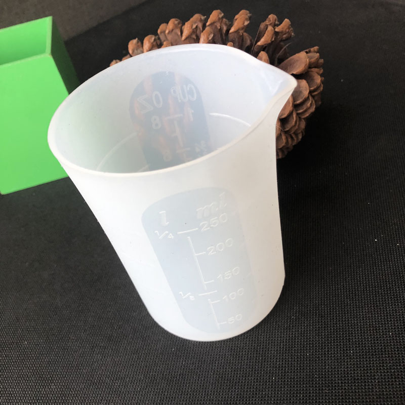250ML Silicone measuring cup S - Jewelry Making Workshops avis et prix